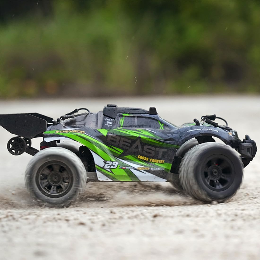 Amazon.co.jp: OBIOCKIDAY SG118PRO 1/18 リモコン オフロードカー 2.4